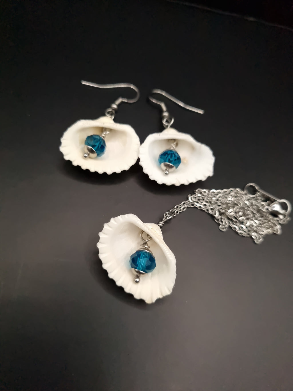 Teal Crystal & Shell Necklace & Earring Set image 0